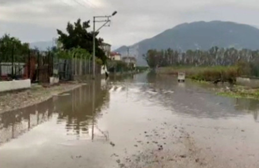 Kırmızı kodlu Finike’nin sokakları Venedik’e döndü