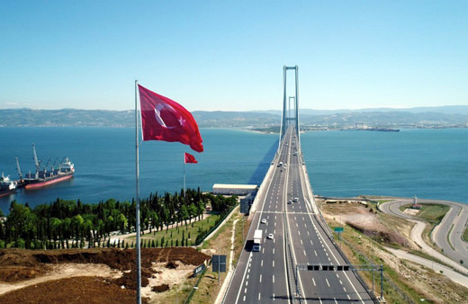 Osmangazi Köprüsü'nde yılbaşı gecesi zamlı tarife için mi beklettiler? Açıklama geldi