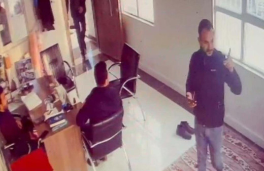 Şanlıurfa'da ofiste otururken neye uğradığını şaşırdı! Şiddetli bir sesle irkildi