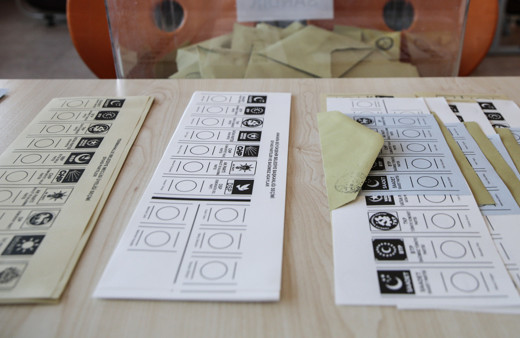 AK Parti yıpranıyor ama CHP'nin oyları artmıyor Hakan Albayrak nedenini açıkladı