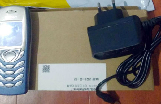 4 bin 750 liraya telefon sipariş verdi kargo paketini açan kızı gözyaşlarına boğuldu