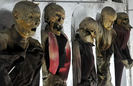 Dünyanın en korkunç yerlerinden biri olarak anılıyor mumyaların sırrını teknoloji çözecek