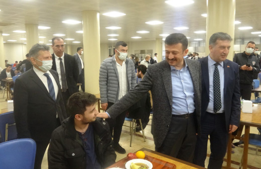 AK Partili Hamza Dağ: Barınamıyoruz diyen öğrencileri görmüyoruz