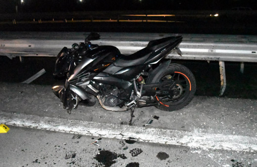 Tekirdağ'da motosiklet bariyerlere çarptı 1 ölü 1 ağır yaralı