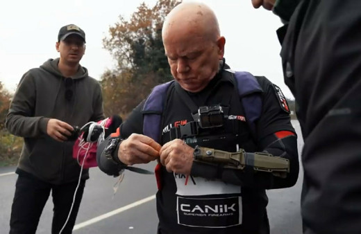 81 yaşındaki emekli SAT komandosu Namık Ekin'in yeni rekor denemesi polise takıldı