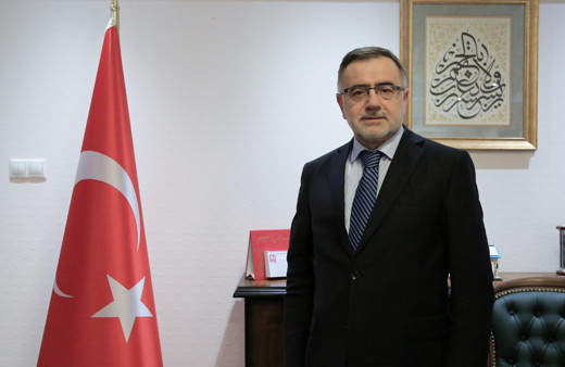 Türkiye Diyanet Vakfı'na İzani Turan atandı