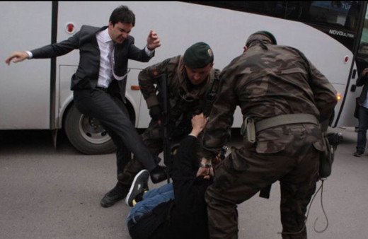 Soma'da madenciye tekme atan Yusuf Yerkel ateşe oldu maaşı 93 bin lira