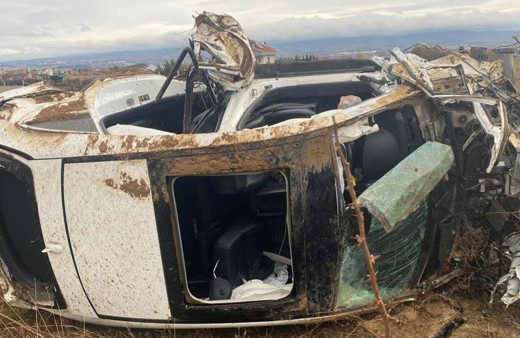 Ahmet Çalık Ankara'da trafik kazasında öldü arabası hurdaya döndü