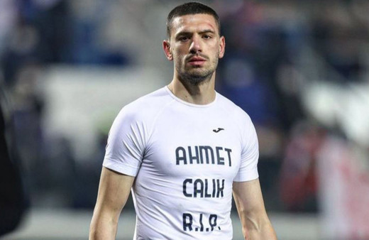 Merih Demiral ve takım arkadaşları Ahmet Çalık'ı andı