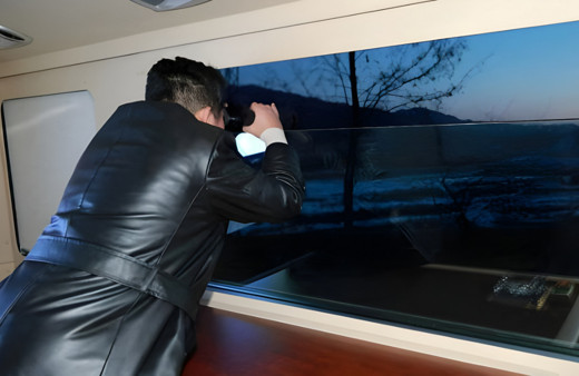 Kuzey Kore'nin 1000 kilometre mesafedeki hedefi vuran hipersonik füze denediği bildirildi