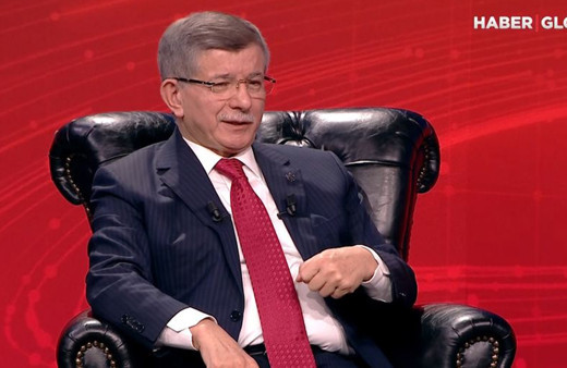 'AK Parti barajı geçemez' diyen Ahmet Davutoğlu gazetecileri güldürdü! İttifaklarla ilgili net konuştu