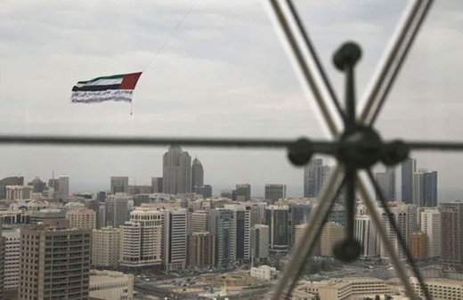 Birleşik Arap Emirlikleri başkentine droneli saldırı! 3 akaryakıt tankeri bomba gibi patladı