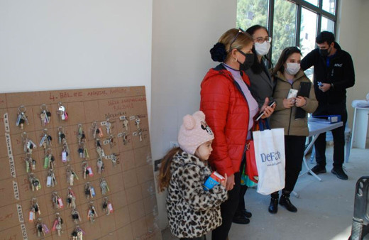 İzmir'de deprem konutları teslim edilmeye başlandı 28 daire teslim ediliyor