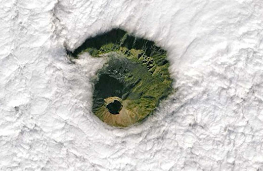 'Patlarsa Napoli'yi yok edebilir' deniyor NASA uydu görüntüsünü yayınladı