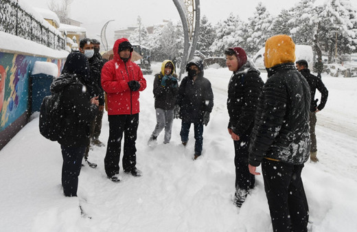 Okullar tatil edildi! Bugün kar tatili kararı çıkan illerin listesi valilikler açıkladı