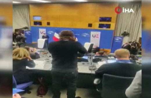 Basın toplantısında soru alınmayınca gazeteciler salonu terk etti! Macron ve Metsola'ya tepki yağdı