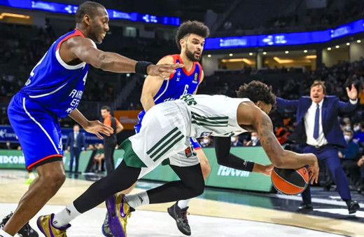Anadolu Efes, konuk ettiği Panathinaikos'u mağlup etti
