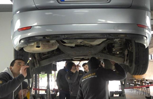 Hava yastığı olması gereken yerden atlet çıktı! Oto ekspertiz sektörünün uzman ismi uyardı