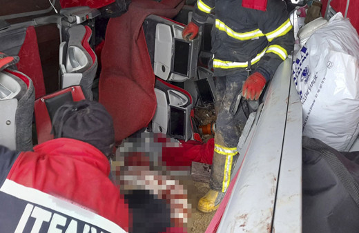 Tokat'ta yolcu otobüsü devrildi! 1 kişi öldü, 18 kişi yaralandı