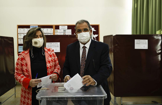 KKTC'de erken genel seçim için oy kullanma işlemi başladı