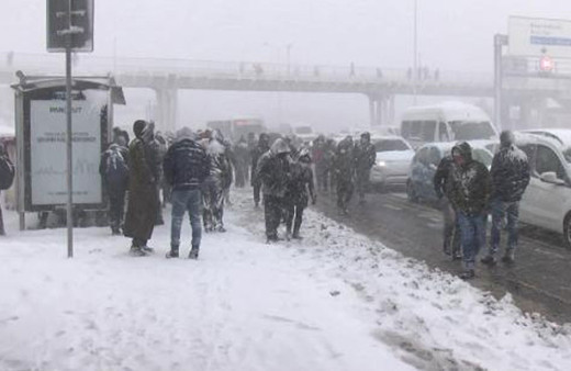 İstanbul'a kar geri dönüyor! Hava bir anda soğuyacak