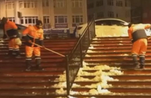 Fatih Belediyesi kar temizleme çalışmalarını aralıksız sürdürüyor