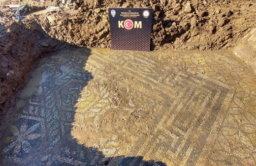 İzmir'de Roma dönemine ait tarihi eserler ele geçirildi