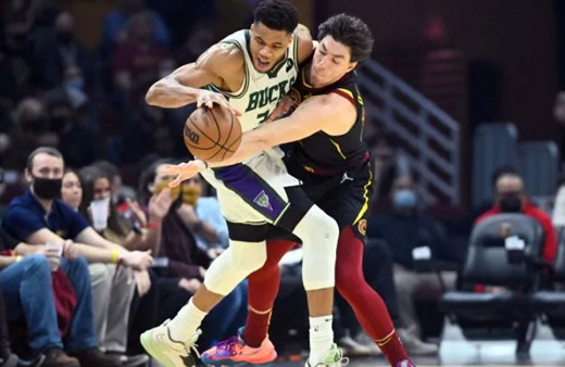 Cedi Osman performansıyla göz doldurdu Cleveland Cavaliers son şampiyonu devirdi