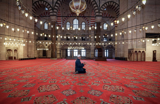 Teravih namazı nasıl kılınır kaç rekat Teravih namazı saati var mı?