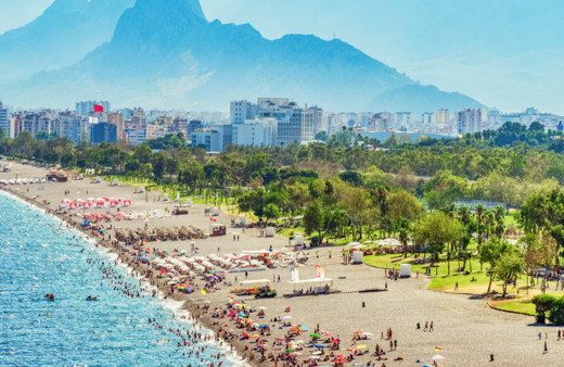 Yaralar sarılıyor! Türkiye'nin turizm geliri 2021'de yüzde 103 arttı