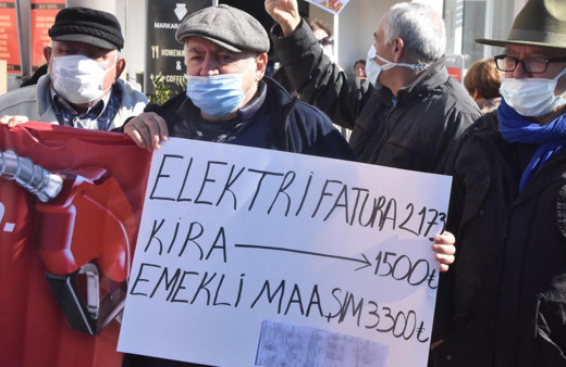 Muğla'da 'faturalar zamlarla 3 katına çıktı' deyip eylem yaptılar: Siyah çelenk bıraktılar