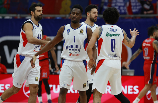 Anadolu Efes uzatmada CSKA Moskova'yı devirdi