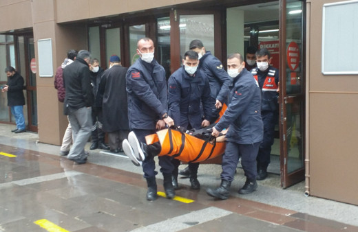 İstanbul'da duruşmada tahliye alan şahıs sevinçten kalp krizi geçirdi