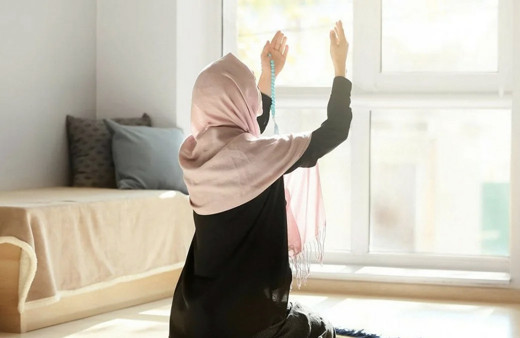 Adetliyken Fatiha okunur mu regl olan kadın hangi duaları okuyabilir?