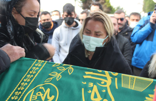 Ece Erken'in son durumu çok kötü ilaçları iç çamaşırına saklamış! Eşi için Regaip Kandili duası istedi