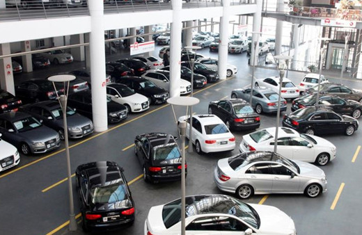 Satışlar çakıldı 300 bin liranın altında otomobil yok! Araç kredisinde faizler düşecek mi?