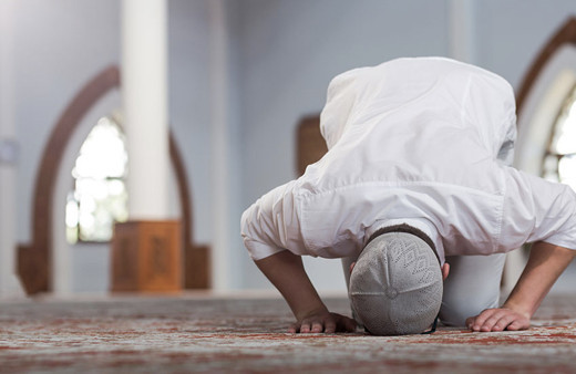 Regaib Kandili gecesi kılınacak namazı hangisi kaç rekat nasıl kılınır Diyanet