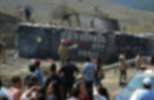 Turistleri taşıyan otobüs devrildi! 8 kişi hayatını kaybetti