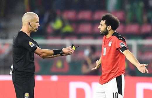 Afrika Uluslar Kupası'nı Senegal kazandı maçta itiraz eden Muhammed Salah'a hakemden ilginç tepki
