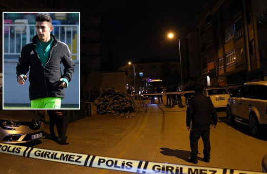 Çaykur Rizesporlu futbolcu Aziz Aksoy ve ailesine silahlı saldırı annesi babası ve kardeşi yaralandı