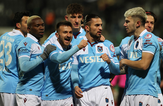 Trabzonspor kupada da tam gaz! Denizlispor'u eledi