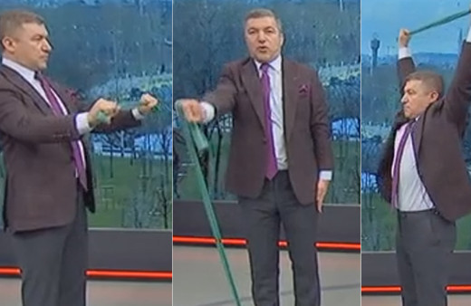 İsmail Küçükkaya'yı daha önce hiç böyle görmediniz! Fox TV canlı yayınında gösterdi: İzleyenler şaştı kaldı