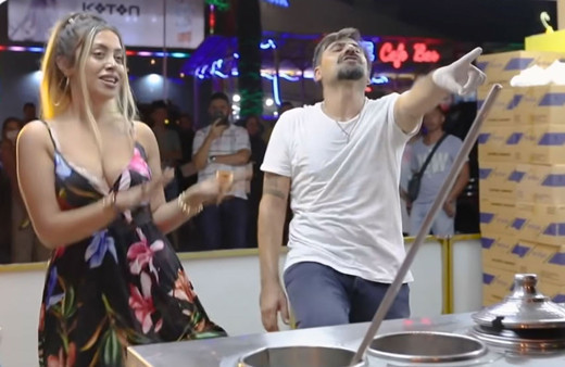 Çılgın dondurmacı Mehmet Dinç videoları izlenme rekorları kırıyor