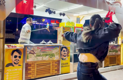 İnşaat işçisiydi şimdi herkesin dilinde çılgın dondurmacı Mehmet Dinç'in başarısı