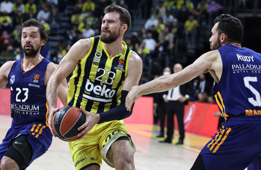 Fenerbahçe Beko Real Madrid'e potayı göstermedi sahadan sildi maç kapalı gişe oynandı