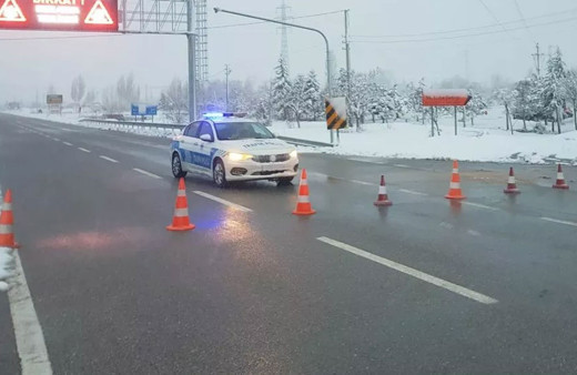 Konya-Antalya kara yolu tüm araçlar için trafiğe kapatıldı