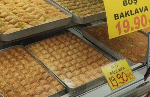 Boş baklava satışı olay oldu fiyatını duyan sıraya giriyor