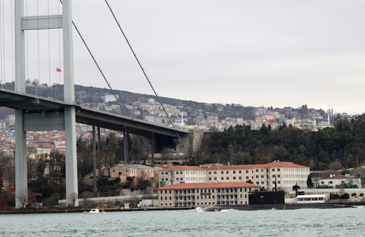 Ukrayna savaşı yaklaşıyor Rus denizaltısı İstanbul Boğazı'ndan geçti