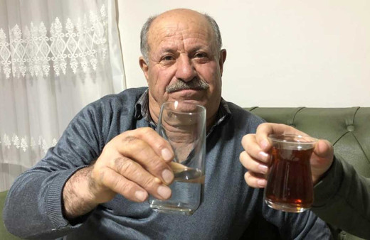 Doktorun tek bir sözüyle bıraktı 40 yıldır ağzına değdirmedi