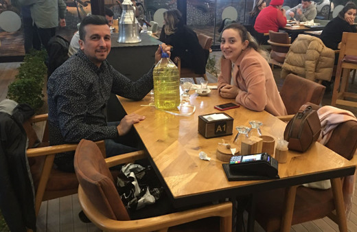 Artvin'de 14 Şubat Sevgililer Günü'nde eşine öyle bir şey hediye etti ki gören inanamadı